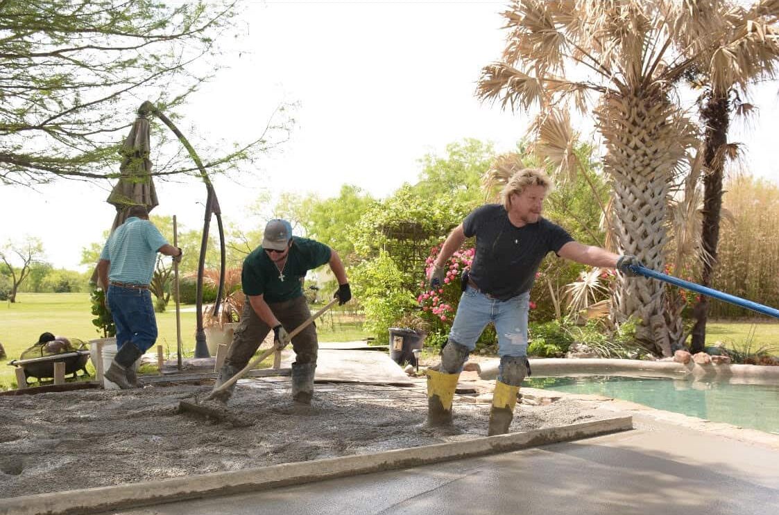 Rapp Concrete team working on concrete pour by pool